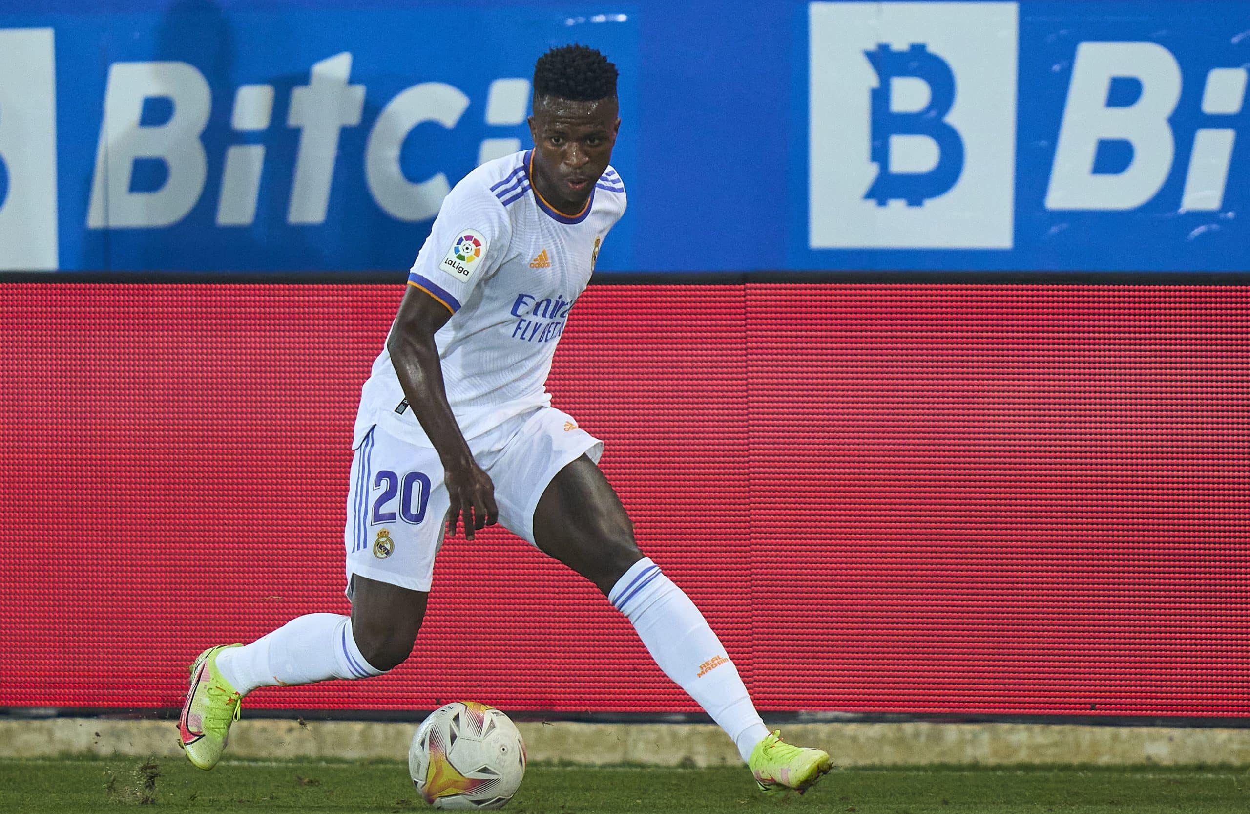 VITORIA-GASTEIZ, SPAIN - AUGUST 14: Vinicius Junior of Real Madrid CF in action during the La Liga Santander match between Deportivo Alaves and Real Madrid CF at Estadio de Mendizorroza on August 14, 2021 in Vitoria-Gasteiz, Spain. (Photo by Diego Souto/Quality Sport Images/Getty Images)
