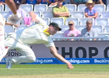 NOT OUT: Twitter bursts into Anger with Shubman Gill's dismissal