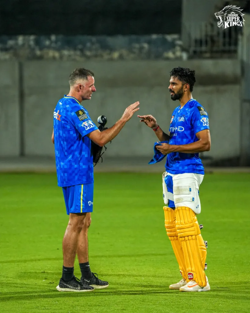 Michael Hussey And Ruturaj Gaikwad 819x1024