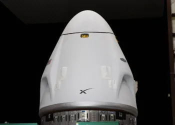 SpaceX's Fram2 Mission: First Astronauts to Fly Over Earth's Poles Next Week!